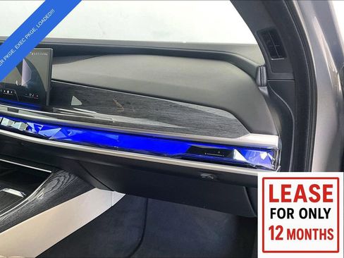 Used 2023 BMW 740i image 22