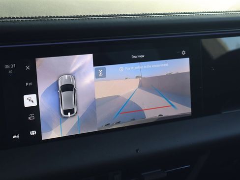 New 2025 Porsche Macan 4 Electric image 19