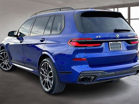 Used 2025 BMW X7 M60i image 12