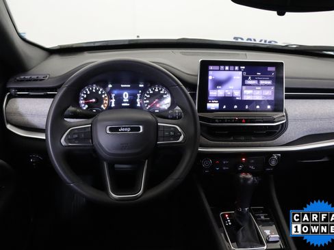 Used 2024 Jeep Compass Latitude AWD/4WD image 16