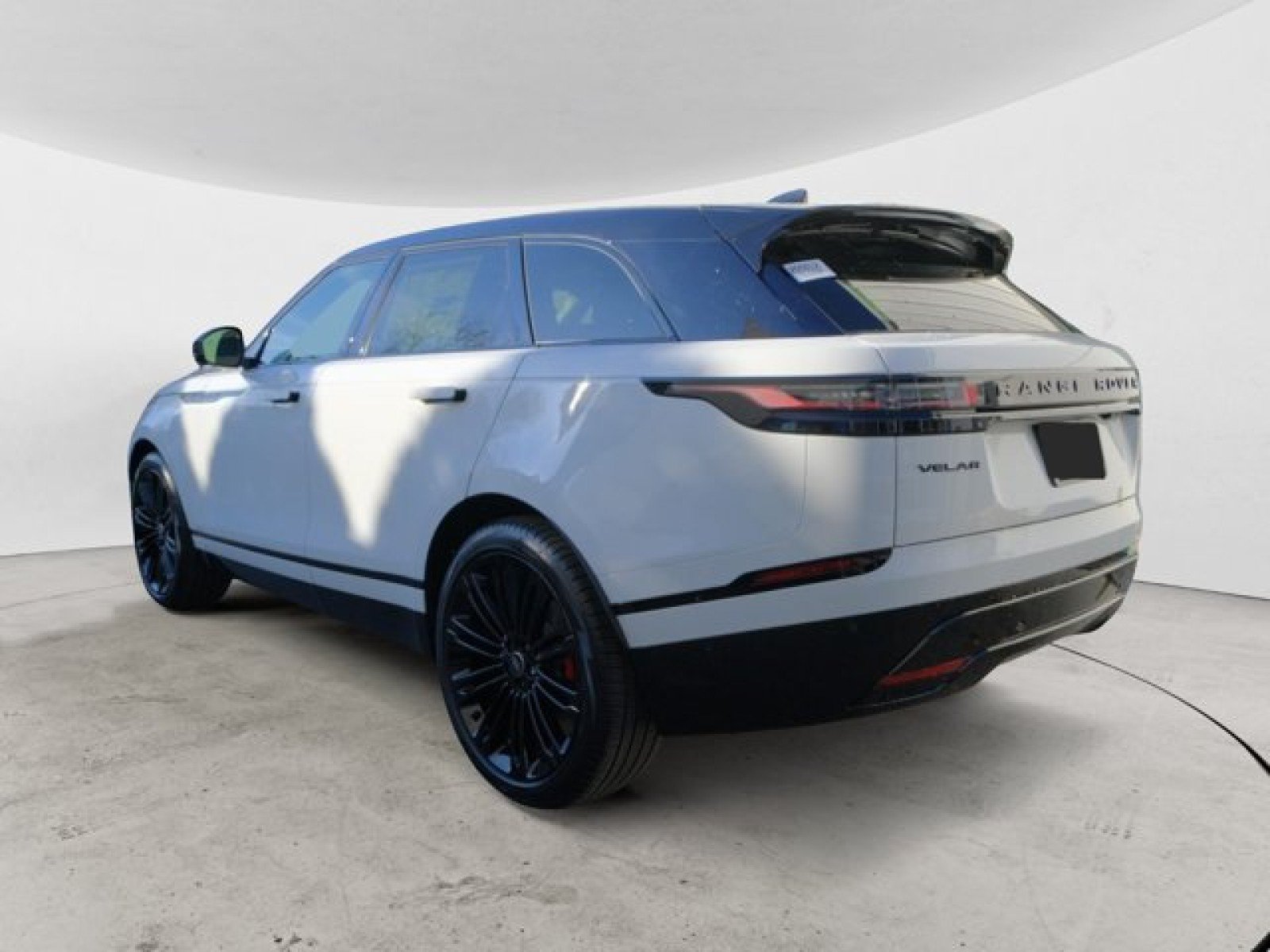 Used 2025 Land Rover Range Rover Velar Dynamic SE AWD/4WD image 3