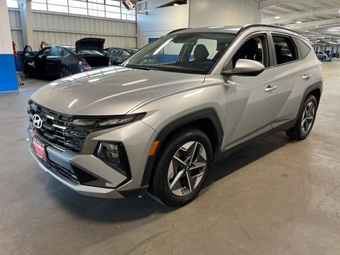 Used 2025 Hyundai Tucson SEL FWD image 7