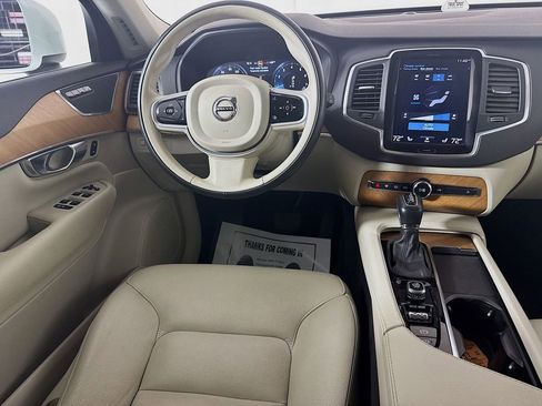 Used 2021 Volvo XC90 T6 Momentum image 26
