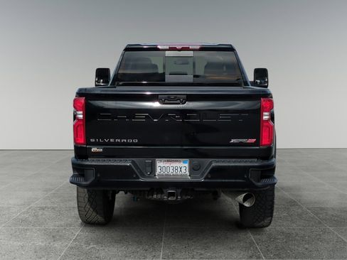 Used 2024 Chevrolet Silverado 2500 ZR2 image 4