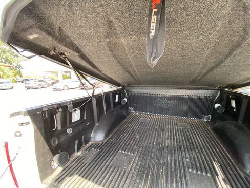 Used 2018 Ford F150 XLT image 11