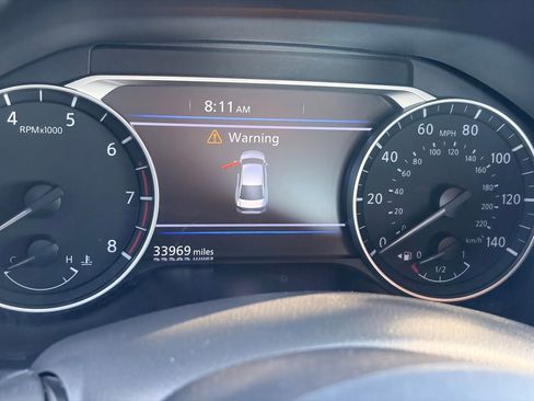 Certified 2025 Nissan Altima 2.5 SR FWD image 9