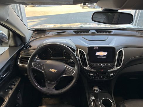 Used 2020 Chevrolet Equinox Premier image 11
