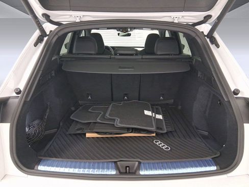 New 2025 Audi SQ5 Premium Plus image 28