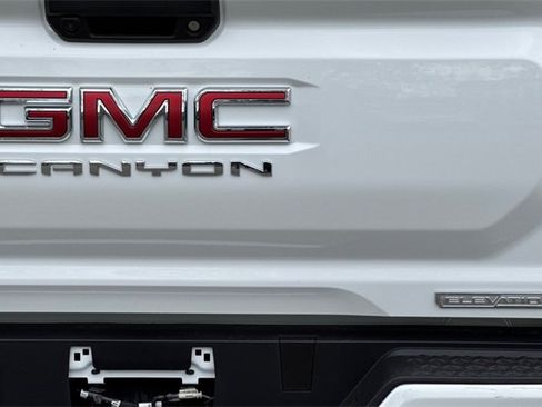 New 2025 GMC Canyon Elevation w/ Convenience Package image 32