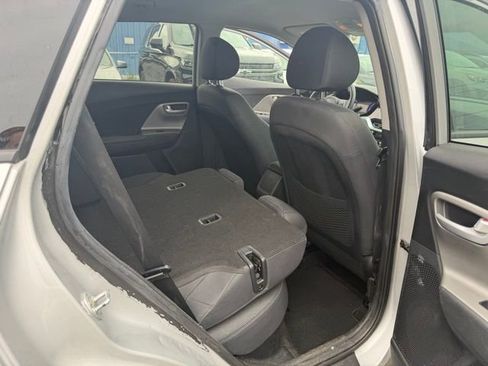 Used 2020 Kia Niro LX image 14