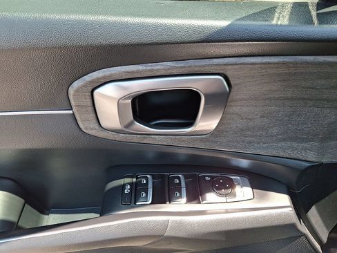 Certified 2023 Kia Sorento X-Line EX AWD/4WD image 2