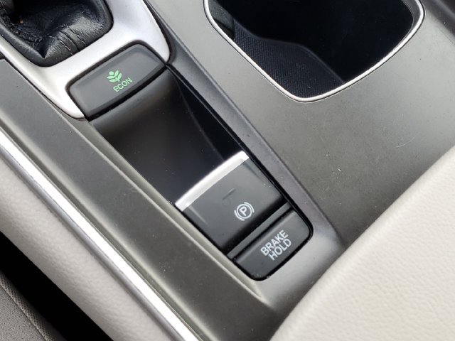 Certified 2018 Honda Accord EX image 20