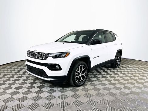 Certified 2024 Jeep Compass Limited AWD/4WD image 5