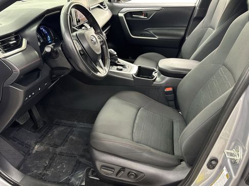 Used 2024 Toyota RAV4 SE image 2