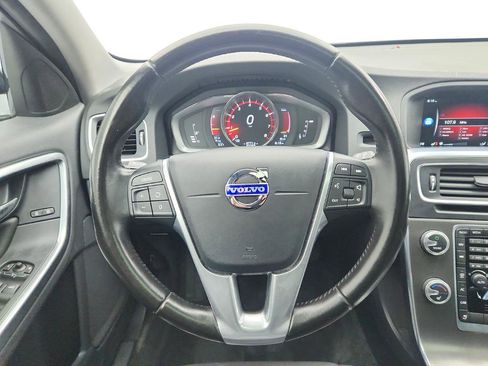Used 2016 Volvo V60 T5 Cross Country image 14
