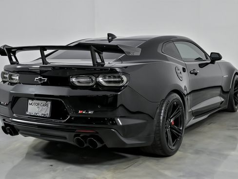 Used 2020 Chevrolet Camaro ZL1 image 12