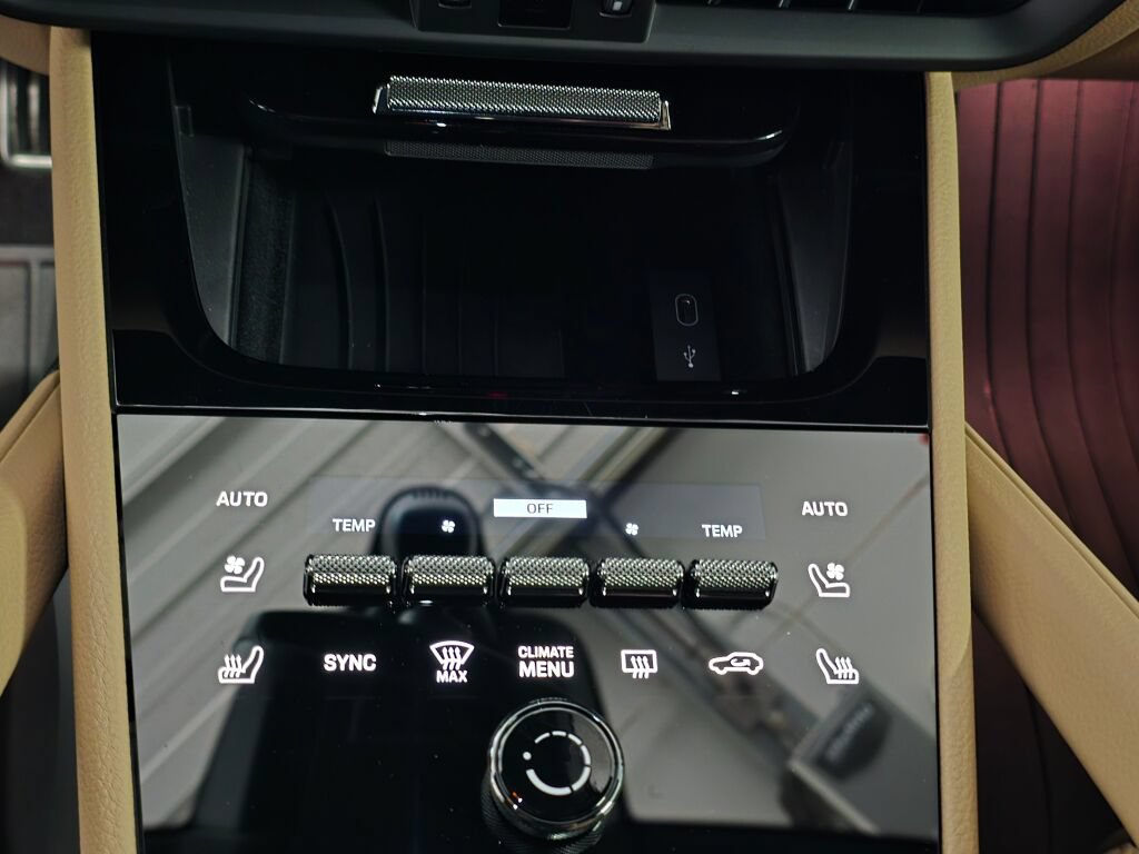 Certified 2026 Porsche Cayenne AWD/4WD image 18