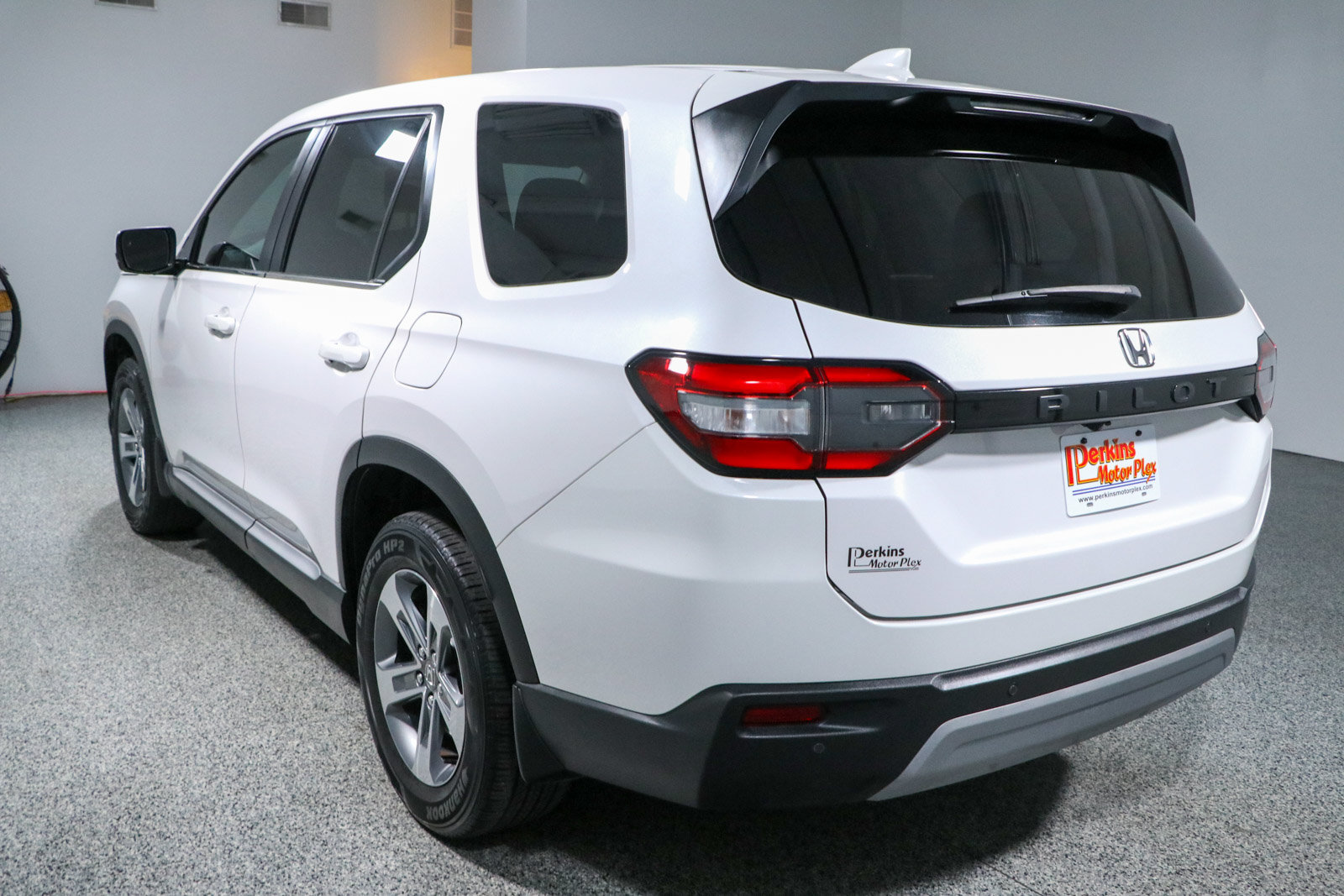 Used 2023 Honda Pilot EX-L image 9