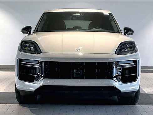 New 2026 Porsche Cayenne Turbo AWD/4WD image 10