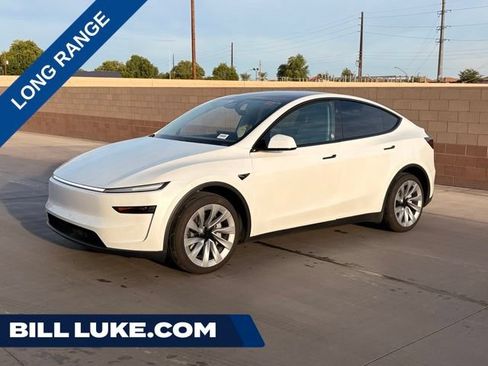 Used 2026 Tesla Model Y 2WD image 1