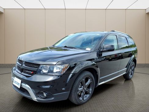 Used 2020 Dodge Journey Crossroad FWD image 2