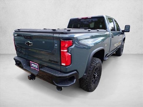 Used 2026 Chevrolet Silverado 2500 ZR2 w/ LPO, Dark Essentials Package AWD/4WD image 4