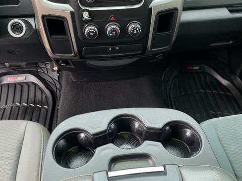 Used 2013 RAM 1500 Classic SLT w/ Premium Display Pkg image 18