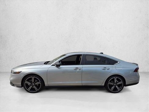 Used 2024 Honda Accord Sport image 8