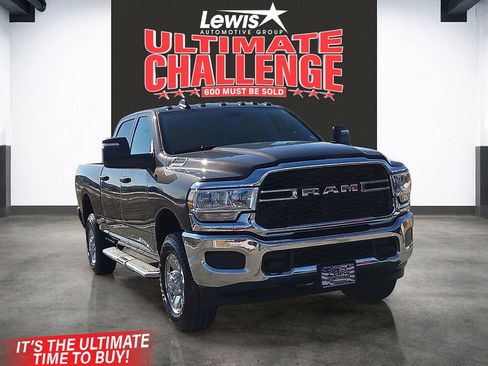 Used 2024 RAM 2500 Tradesman w/ Chrome Appearance Group image 6