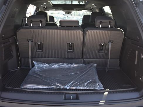 New 2026 Chevrolet Traverse LT w/ Sun and Wheel Package image 18