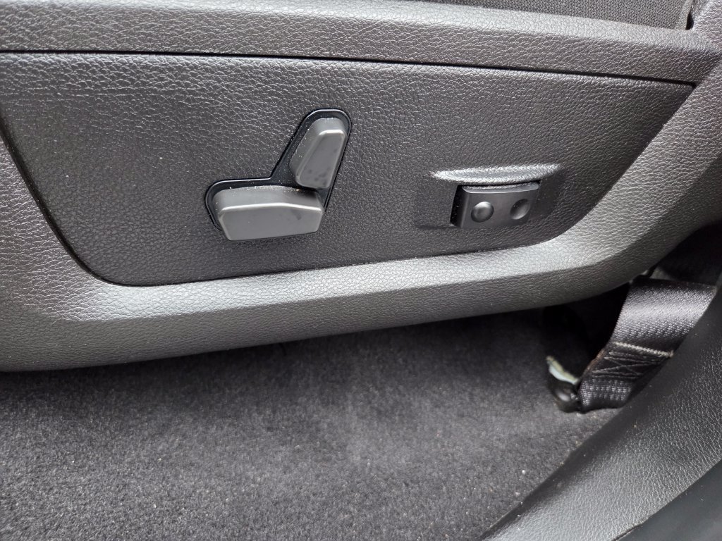 Used 2022 RAM 1500 Warlock AWD/4WD image 12
