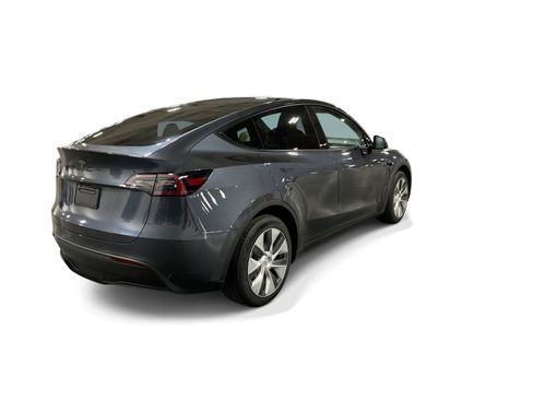 Certified 2023 Tesla Model Y AWD image 6