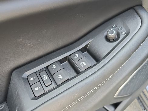 New 2026 Jeep Grand Cherokee L Limited AWD/4WD image 9
