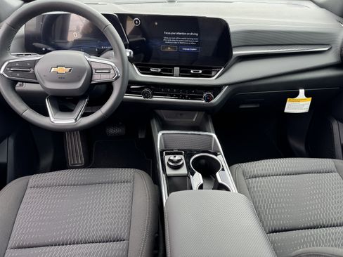 New 2026 Chevrolet Equinox LT image 16