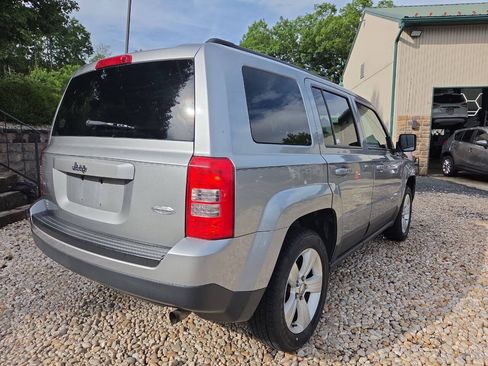 Used 2015 Jeep Patriot Latitude w/ Trailer Tow Prep Group AWD/4WD image 5