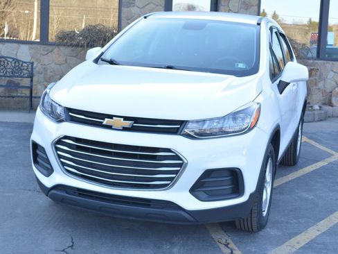Used 2019 Chevrolet Trax LS w/ Tint and Cruise Package image 1