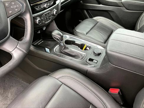 Used 2023 Chevrolet Traverse LT w/ LT Premium Package AWD/4WD image 22