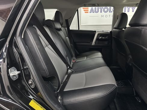 Used 2022 Toyota 4Runner SR5 Premium w/ Moonroof Package image 32