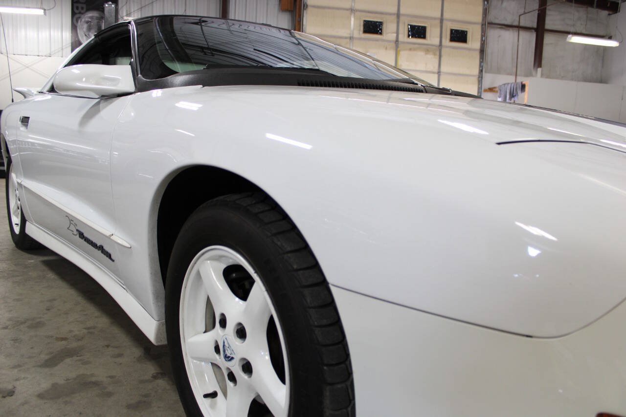 Used 1994 Pontiac Firebird Coupe RWD image 15