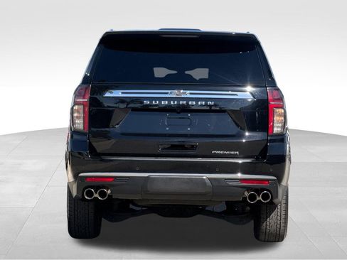 Used 2021 Chevrolet Suburban Premier RWD image 4