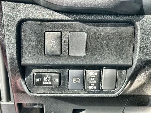 Used 2021 Toyota Tacoma TRD Off-Road image 18