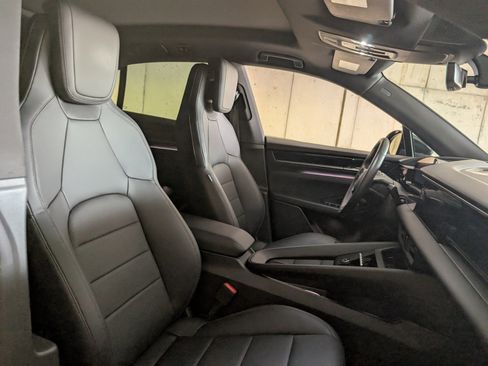 Used 2025 Porsche Macan Electric image 20