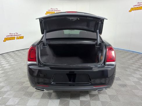 Used 2016 Chrysler 300 S w/ Light Group RWD image 5