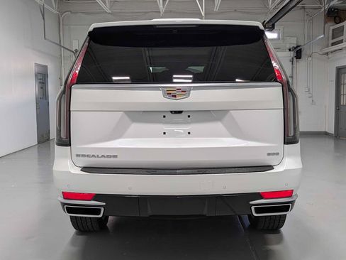 Used 2023 Cadillac Escalade Premium Luxury AWD/4WD image 9