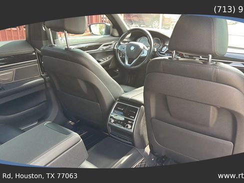 Used 2018 BMW 740i RWD image 39