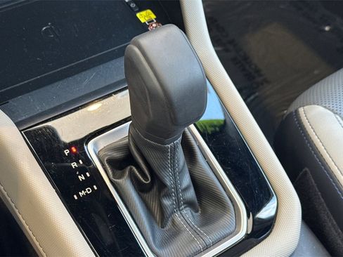 Certified 2025 Subaru Forester Limited image 27