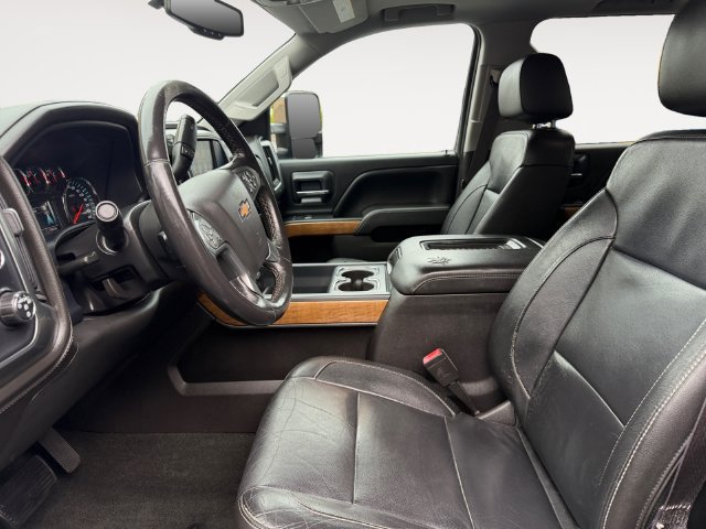 Used 2016 Chevrolet Silverado 1500 LTZ w/ LTZ Plus Package AWD/4WD image 11