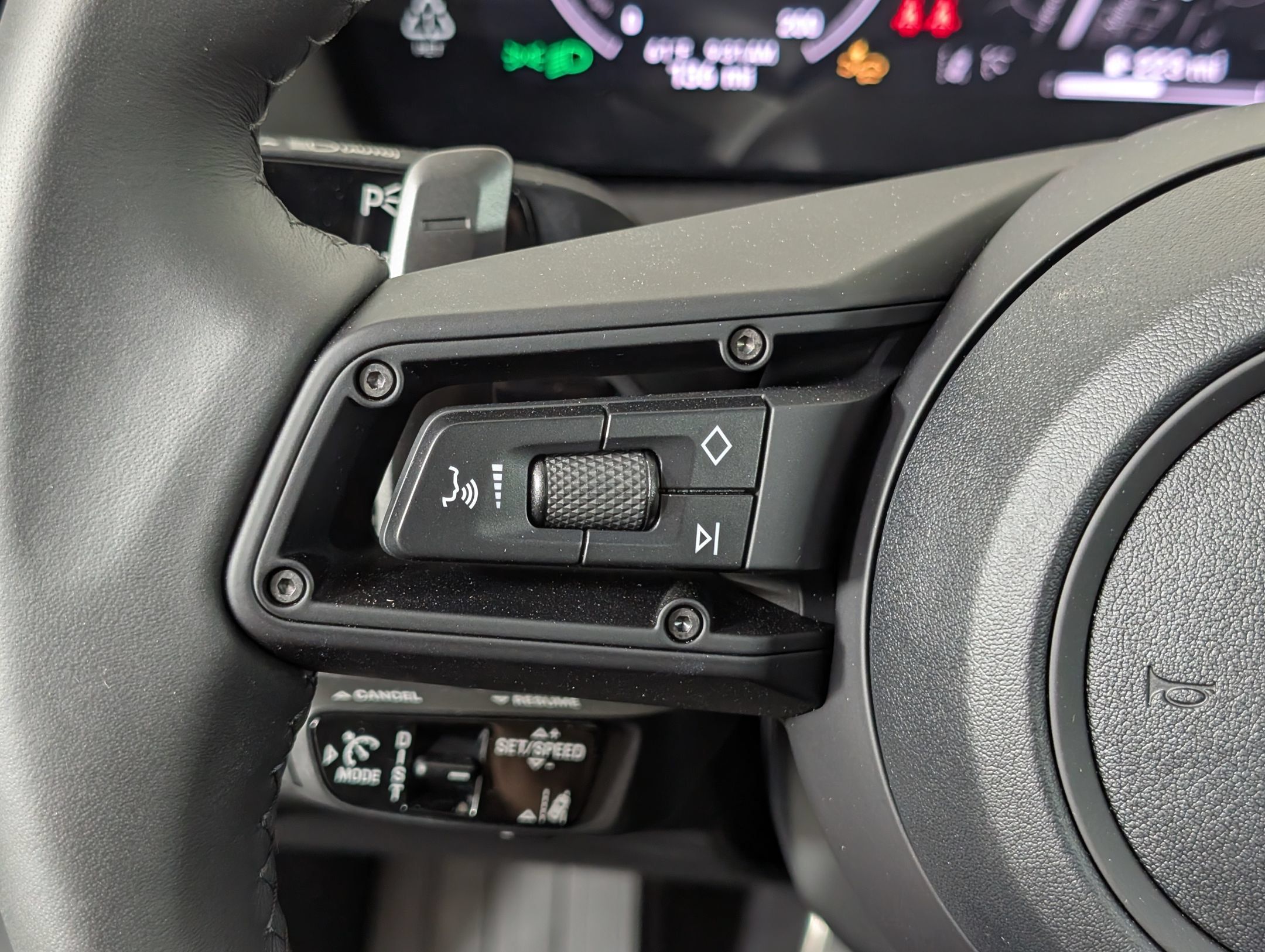 Certified 2025 Porsche Panamera 4 AWD/4WD image 19