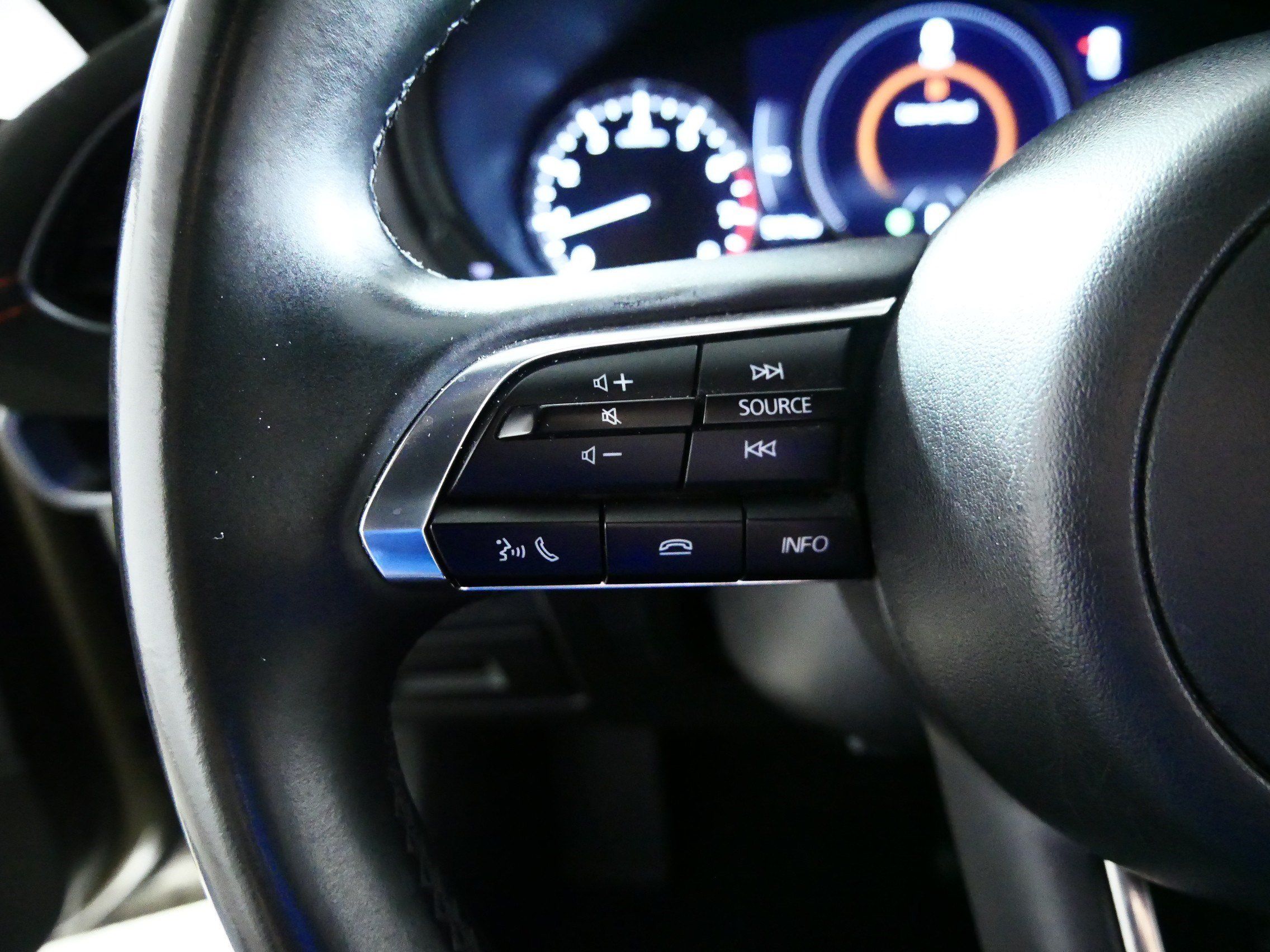 Used 2024 MAZDA MAZDA3 s AWD/4WD image 27