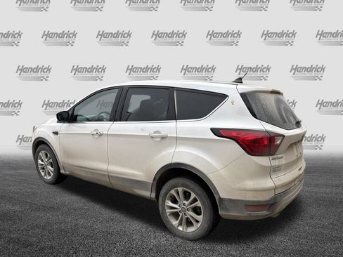 Used 2019 Ford Escape SE image 8
